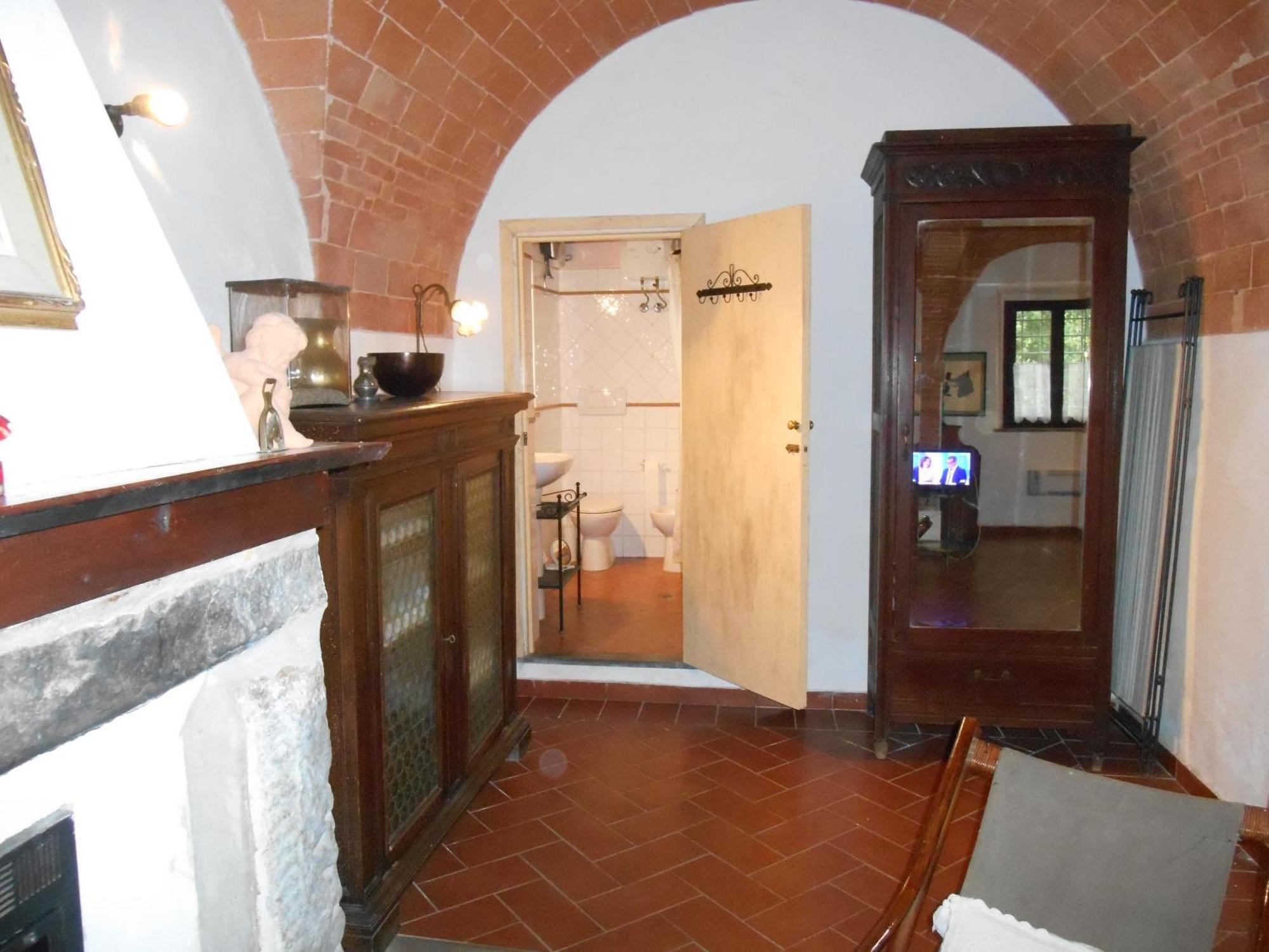 Fioralice Guest House Fauglia ภายนอก รูปภาพ