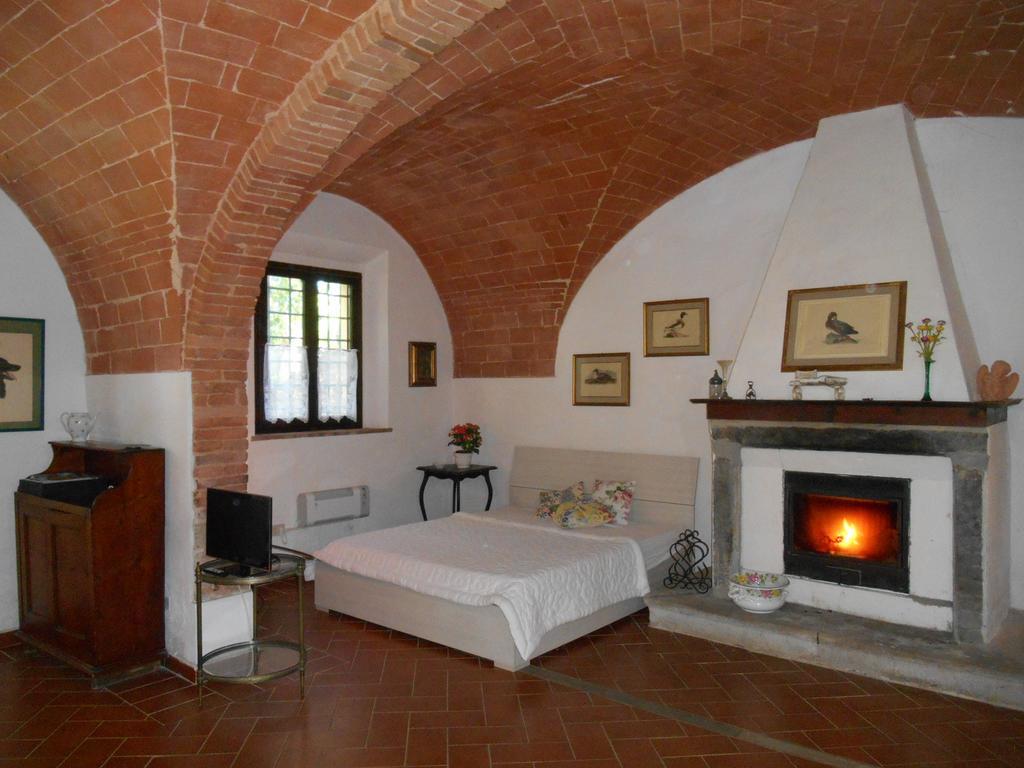 Fioralice Guest House Fauglia ภายนอก รูปภาพ