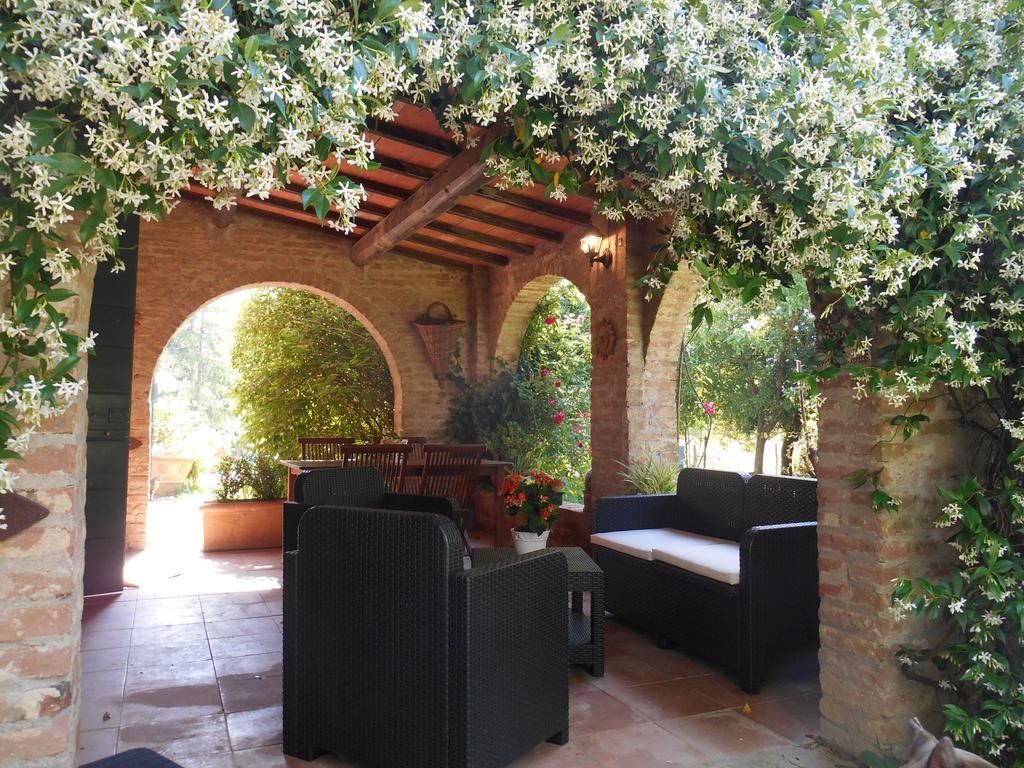 Fioralice Guest House Fauglia ภายนอก รูปภาพ
