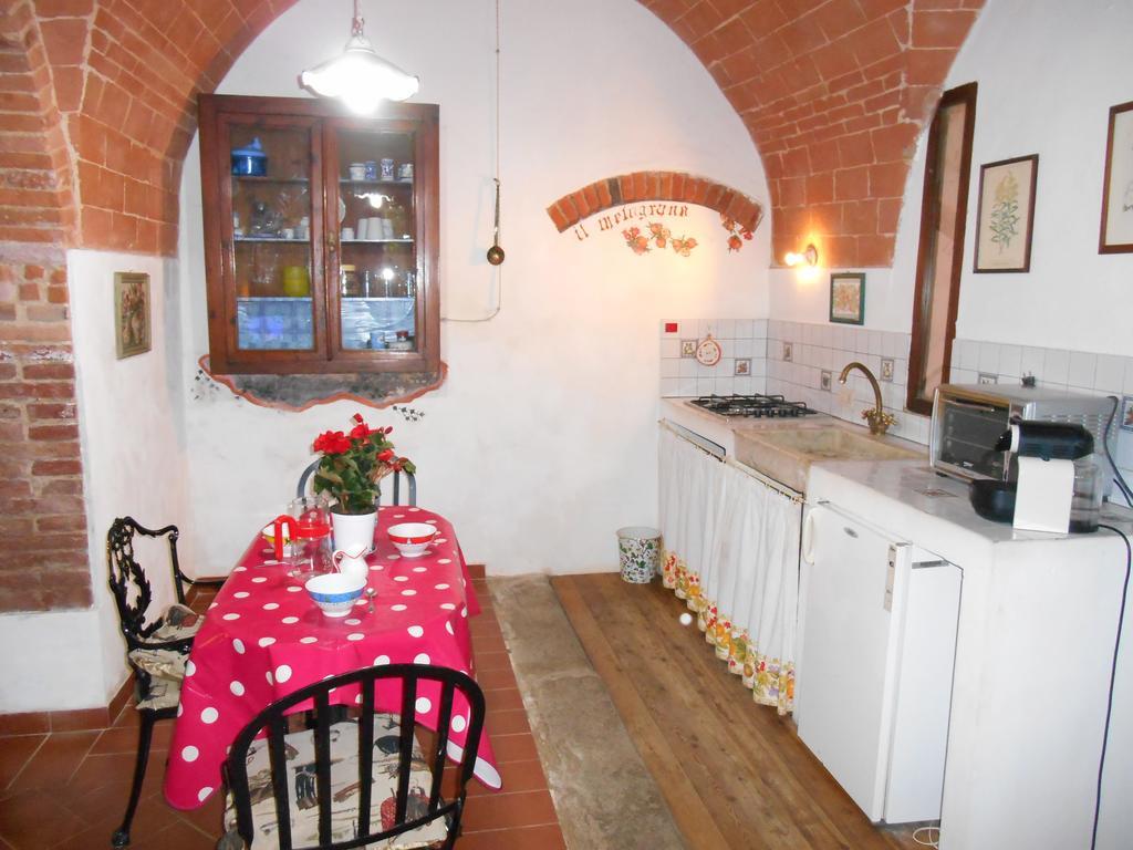 Fioralice Guest House Fauglia ภายนอก รูปภาพ